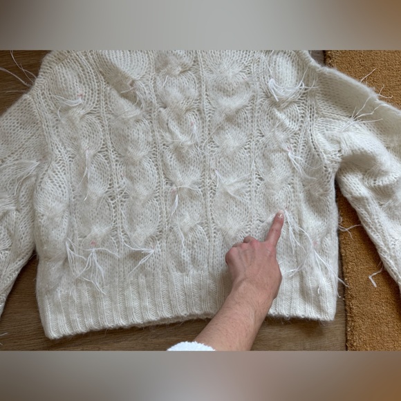 🍂NWT Vince Feather-Appliquéd Italian Cable-Knit Sweater - Picture 15 of 16